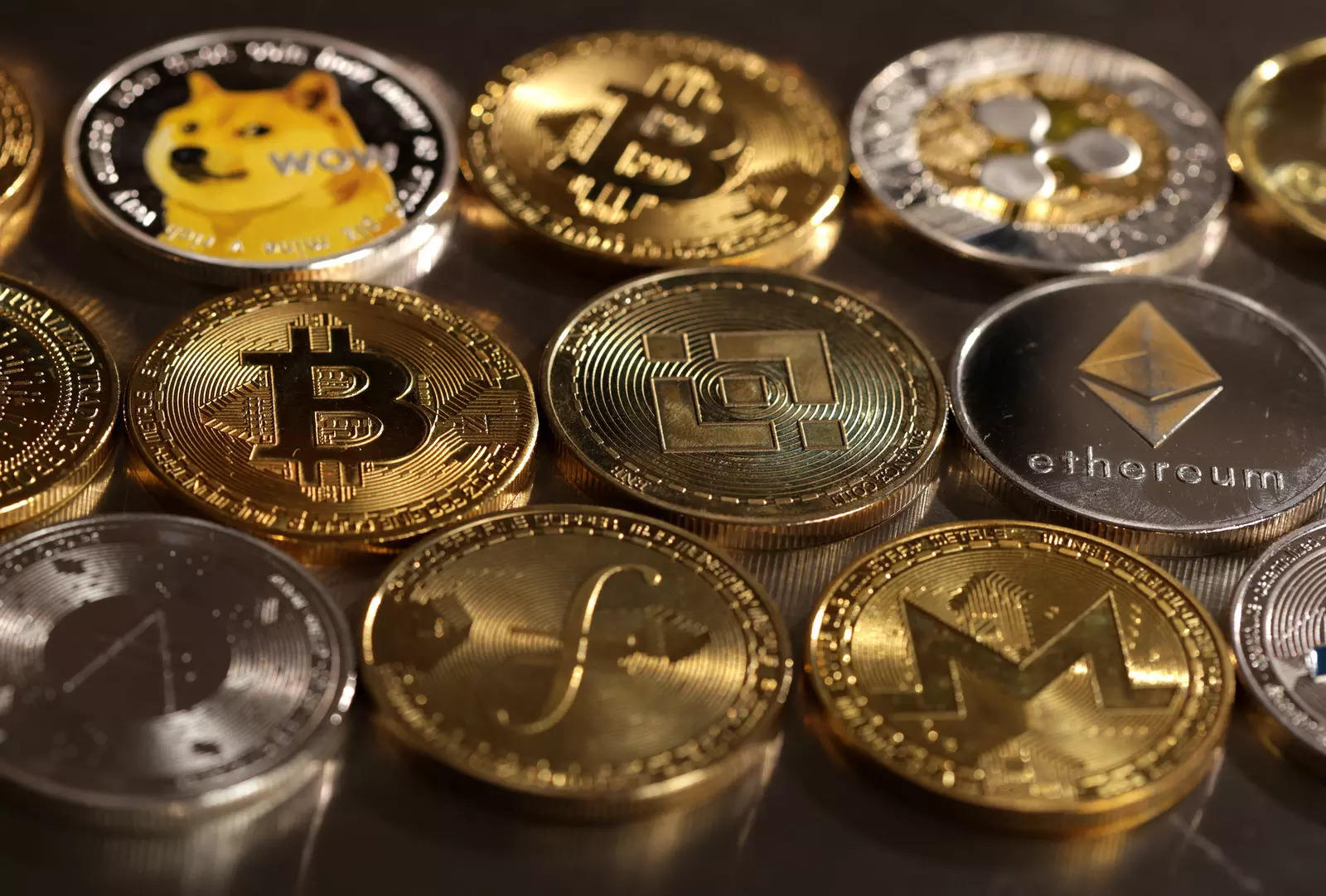 Dev Kripto Borsası Sepetini Açtı: Bitcoin ve Bu 21 Altcoin Var!
