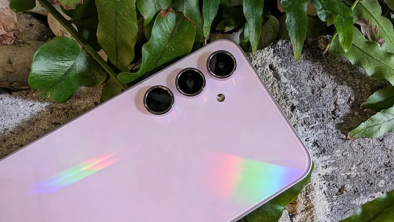 Samsung’dan üç yaşındaki telefona güncelleme müjdesi!